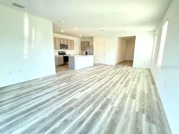 $3,200 | 32893 Osprey Peak Way, San Antonio, FL 33576