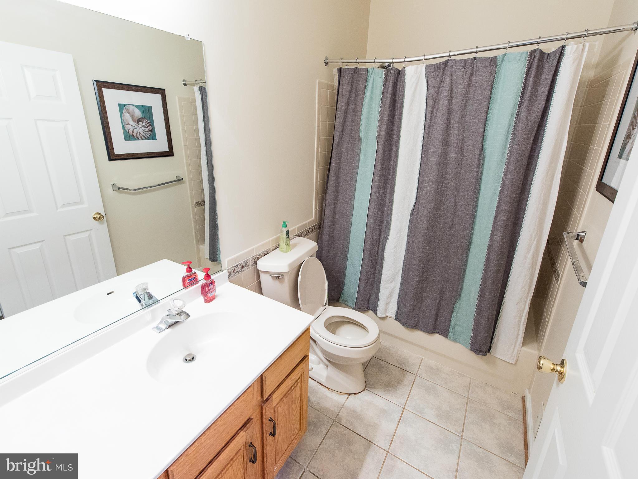 7735 Water Oak Point Road Pasadena, MD 21122 - Photo 16 of 30 Bath