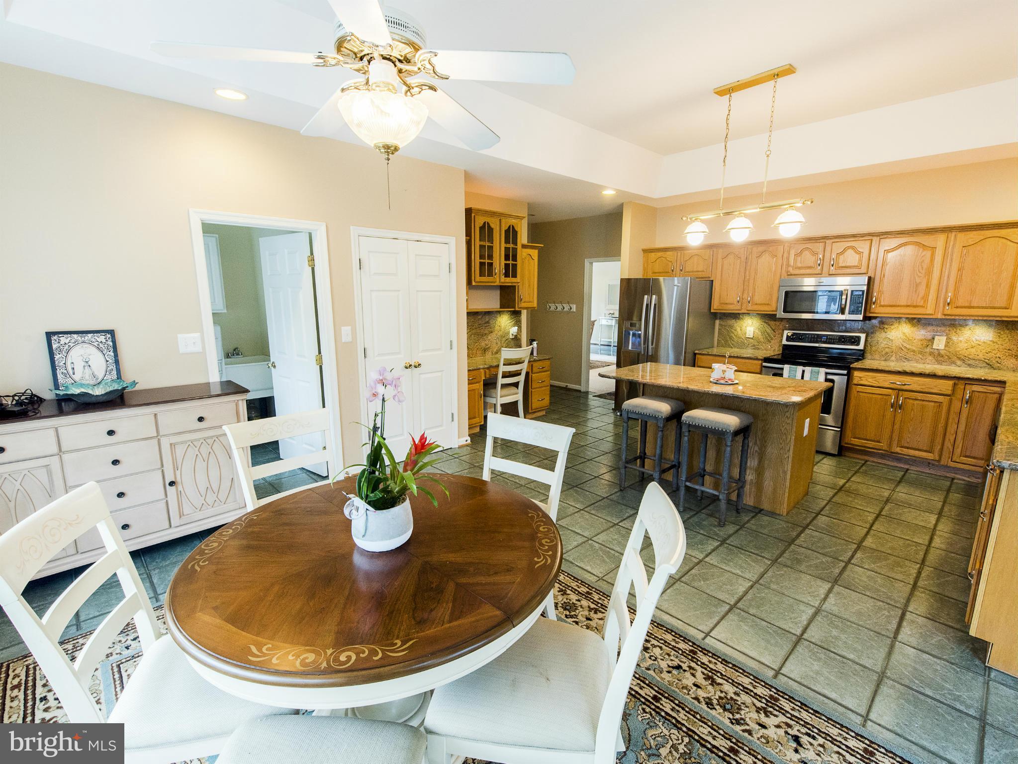 7735 Water Oak Point Road Pasadena, MD 21122 - Photo 10 of 30 Kitchen