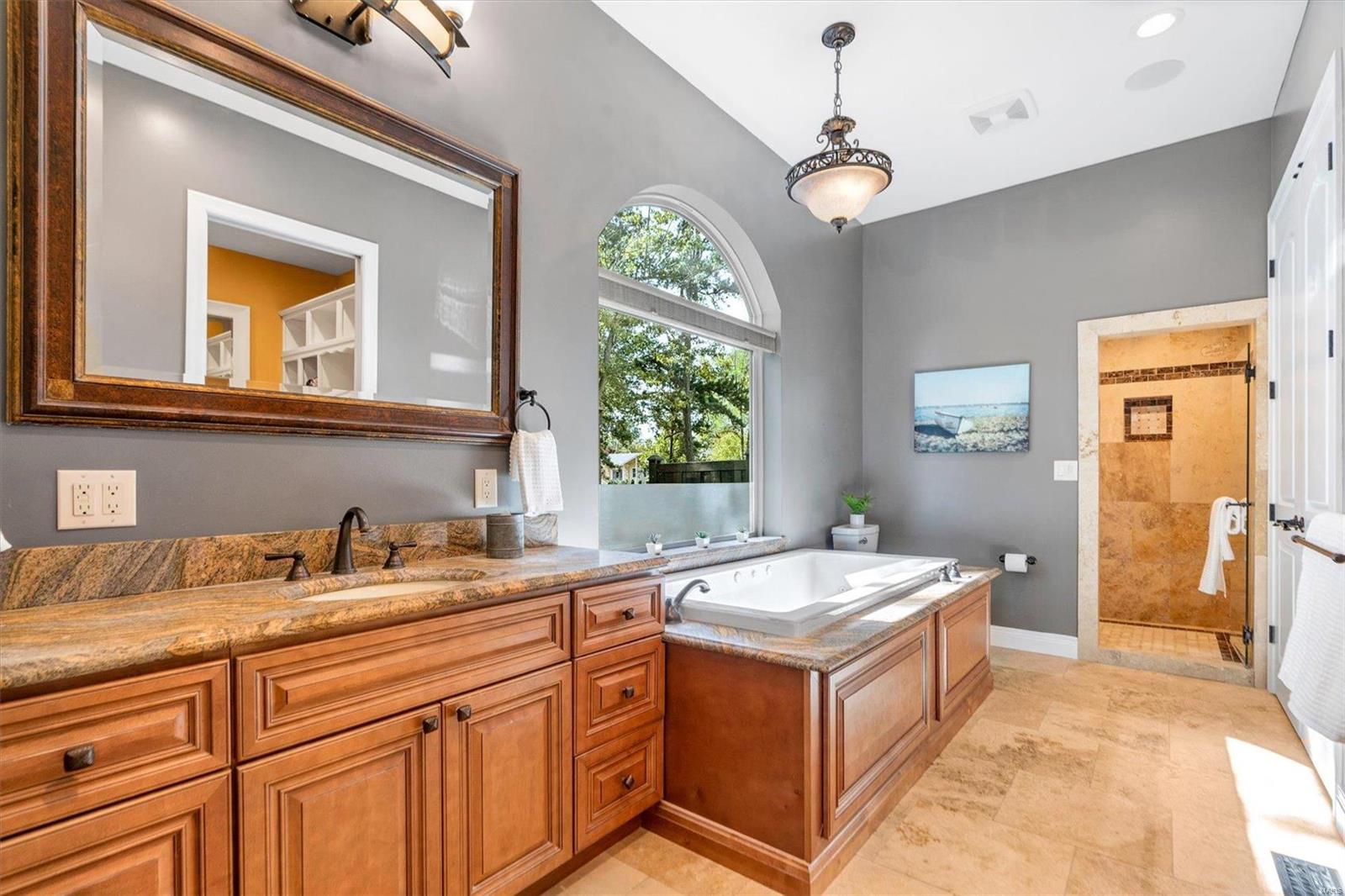 234 Nancy Place Ballwin, MO 63021 - Photo 12 of 51