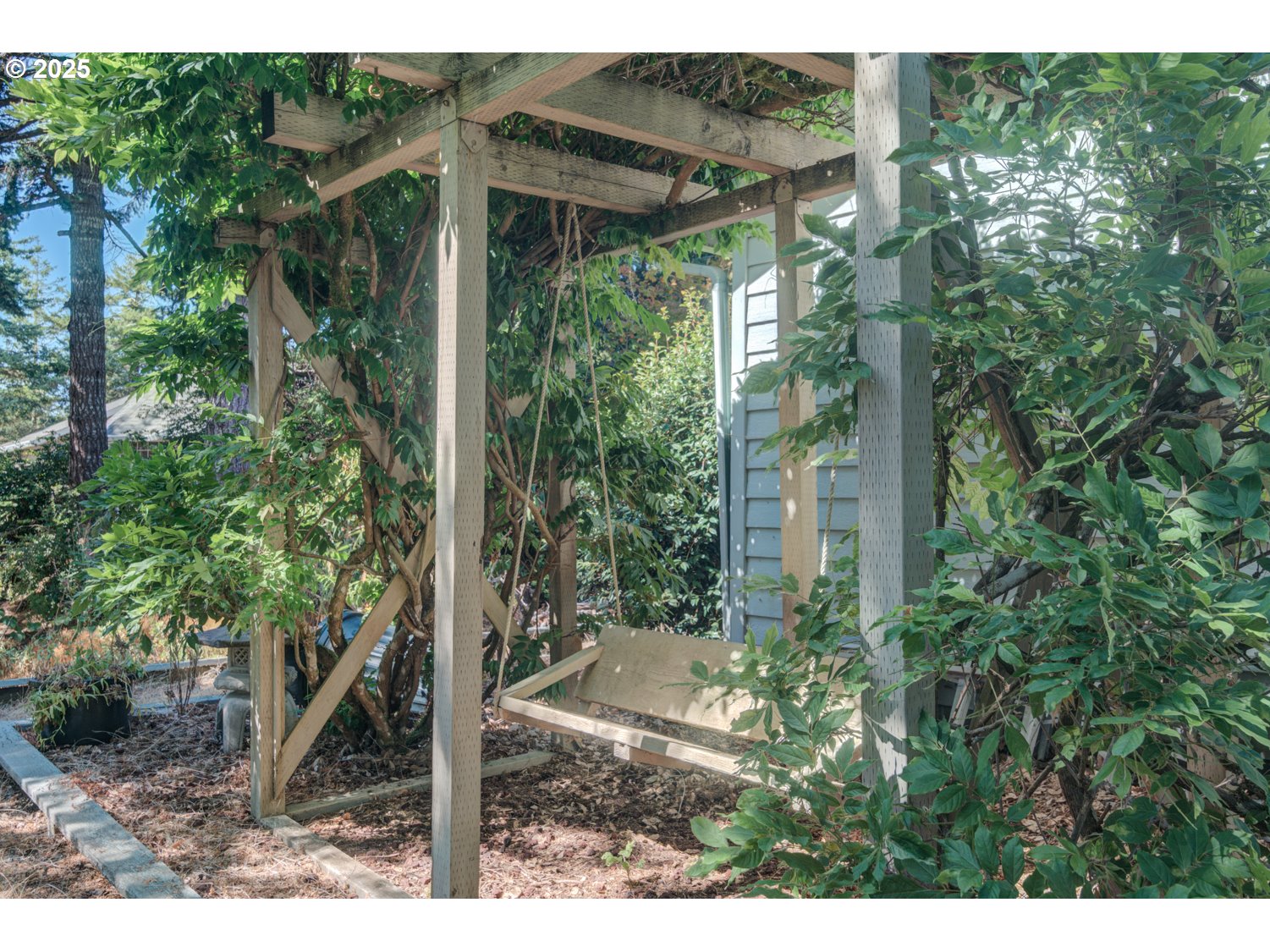 87630 Woodmere East Florence, OR 97439 - Photo 17 of 25 a view of backyard with green space