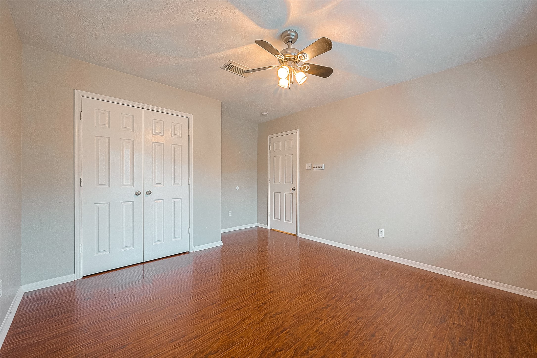 3214 Northgate Court Manvel, TX 77578 - Photo 13 of 16 Guest Bedroom #2