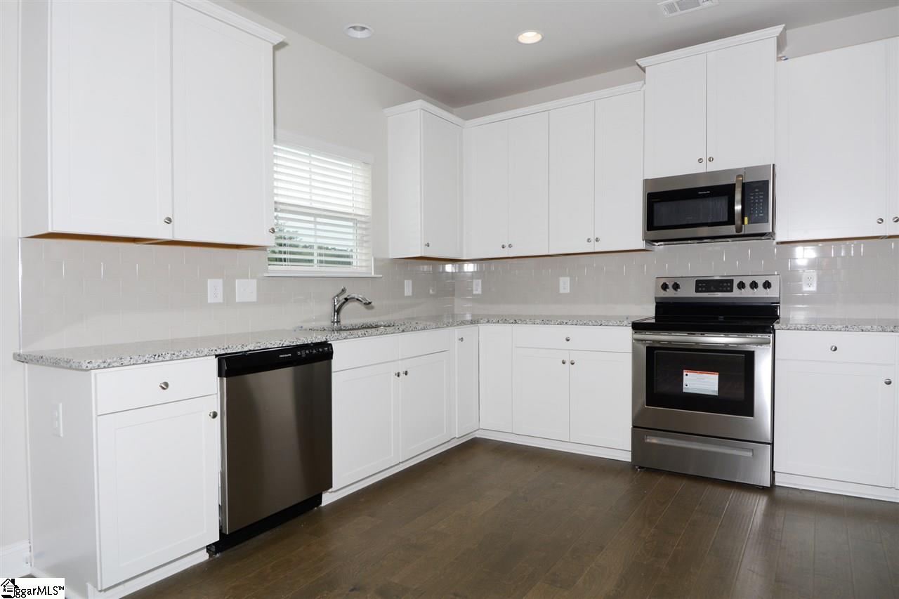 2 Lofton Court Anderson, SC 29621 - Photo 4 of 32 Gallery Image 4