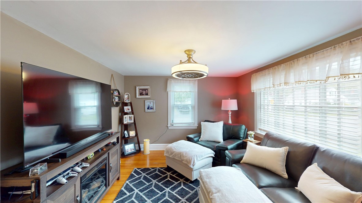 24 Annette Avenue Pawtucket, RI 02861 - Photo 8 of 47
