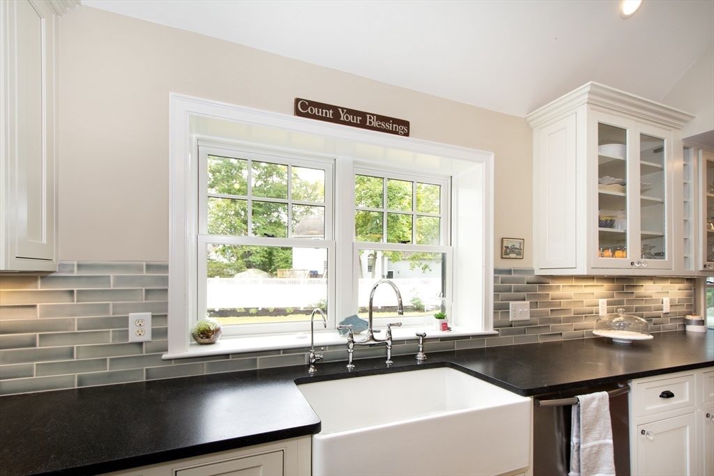 31 Kathy's Path Scituate, MA 02066 - Photo 5 of 33