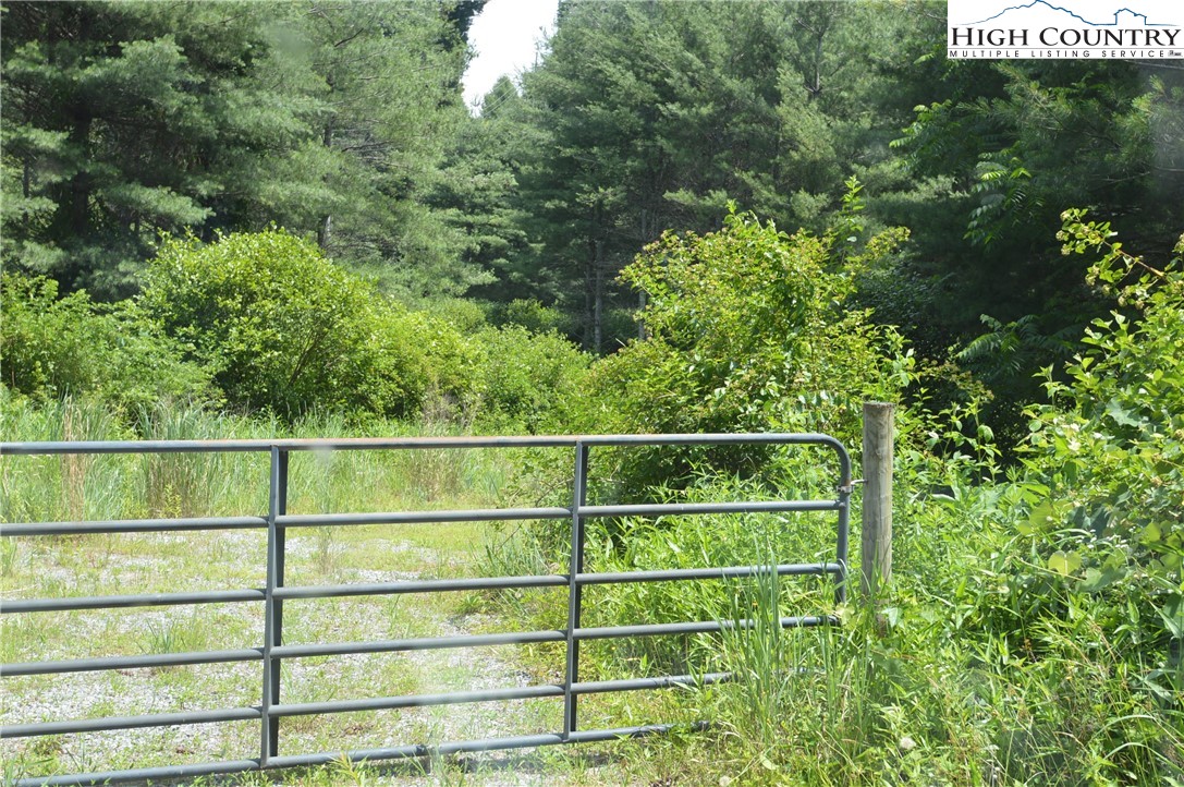 Fox Ridge Road Sparta, NC 28675 - Photo 14 of 40 a view of a fence