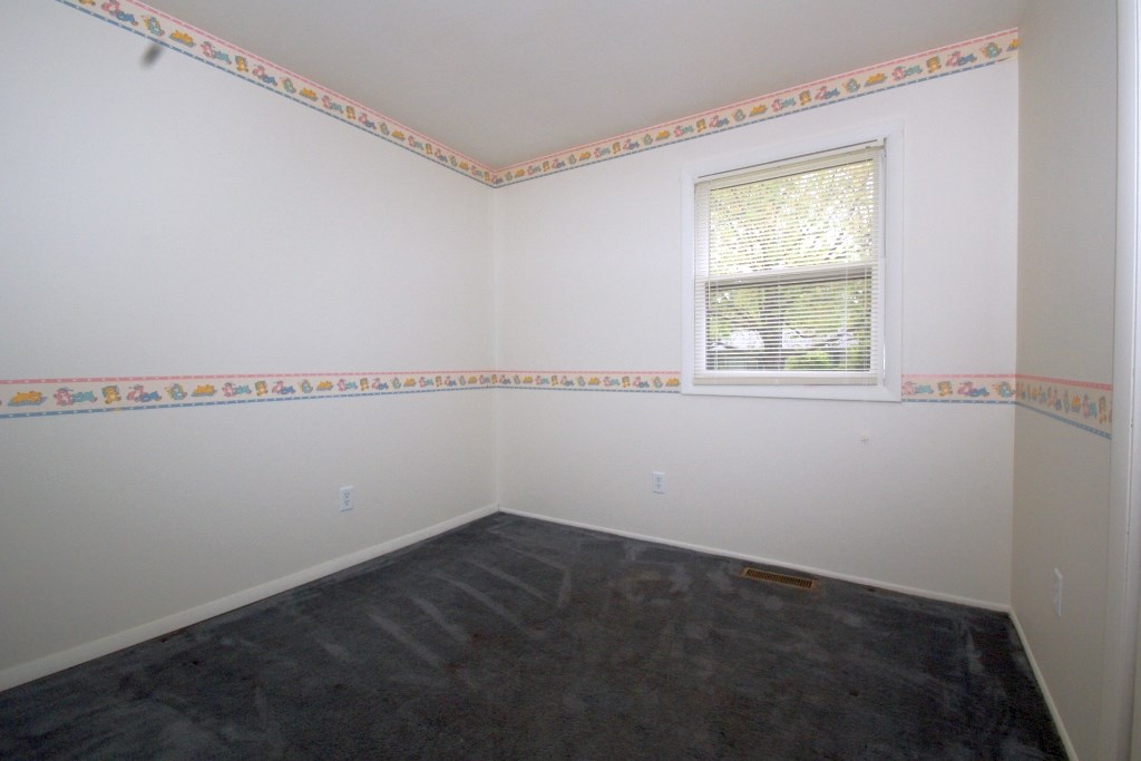 616 Oxford Road Valparaiso, IN 46385 - Photo 11 of 30 Gallery Image 11
