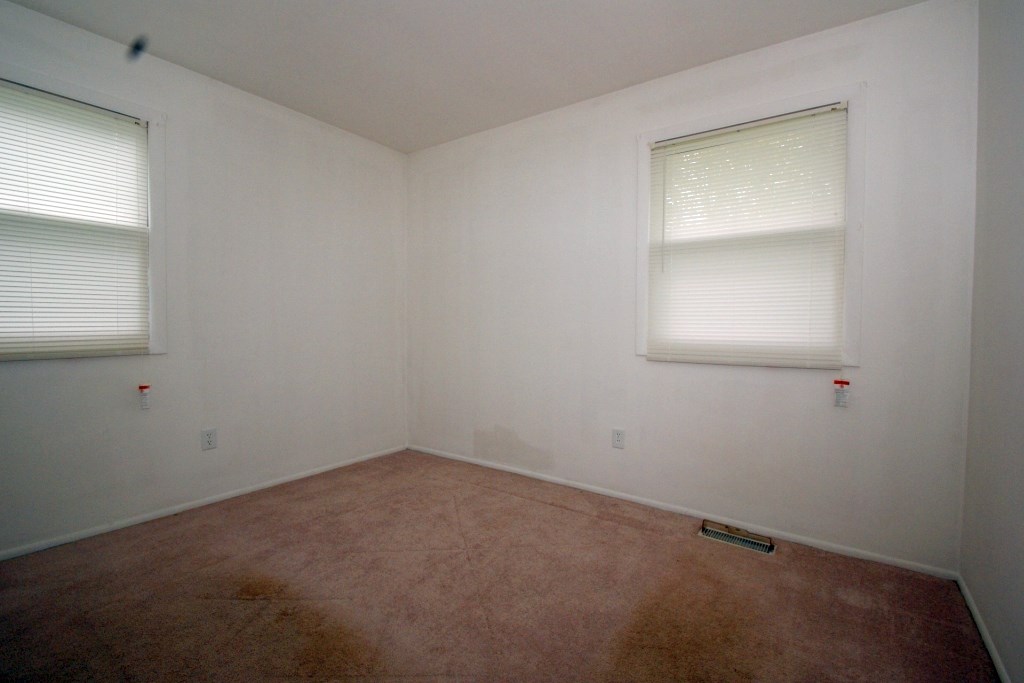 616 Oxford Road Valparaiso, IN 46385 - Photo 12 of 30 Gallery Image 12