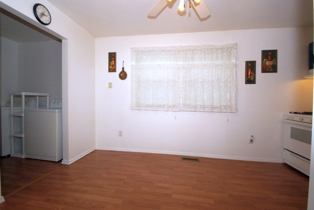 616 Oxford Road Valparaiso, IN 46385 - Photo 4 of 30 Gallery Image 4