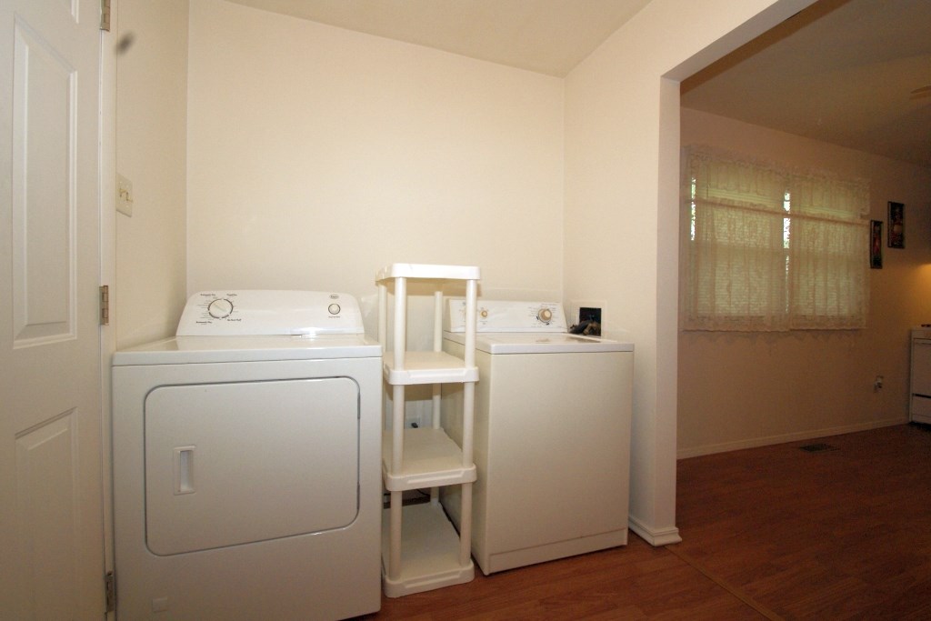 616 Oxford Road Valparaiso, IN 46385 - Photo 5 of 30 Gallery Image 5