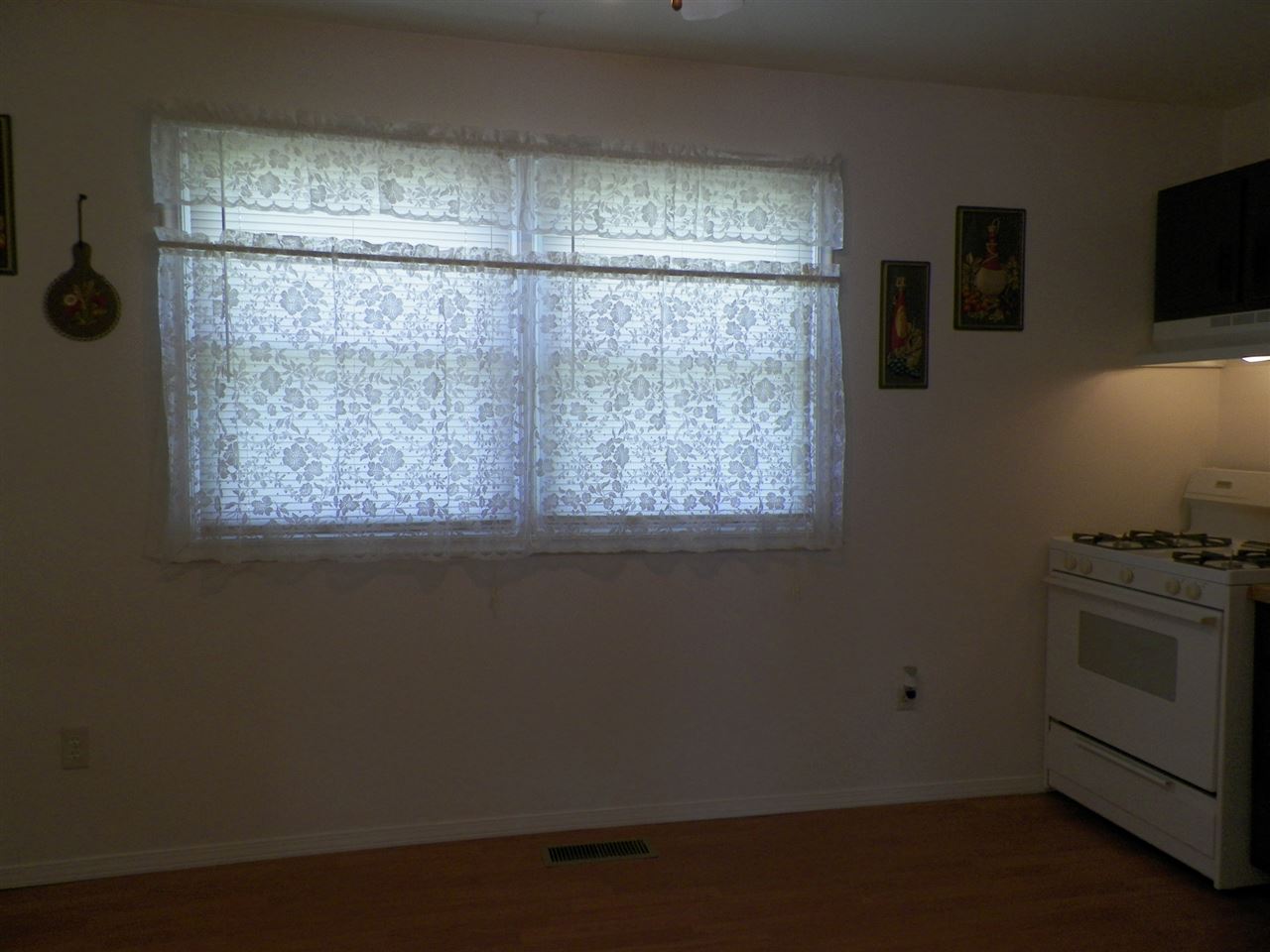 616 Oxford Road Valparaiso, IN 46385 - Photo 6 of 30 Gallery Image 6