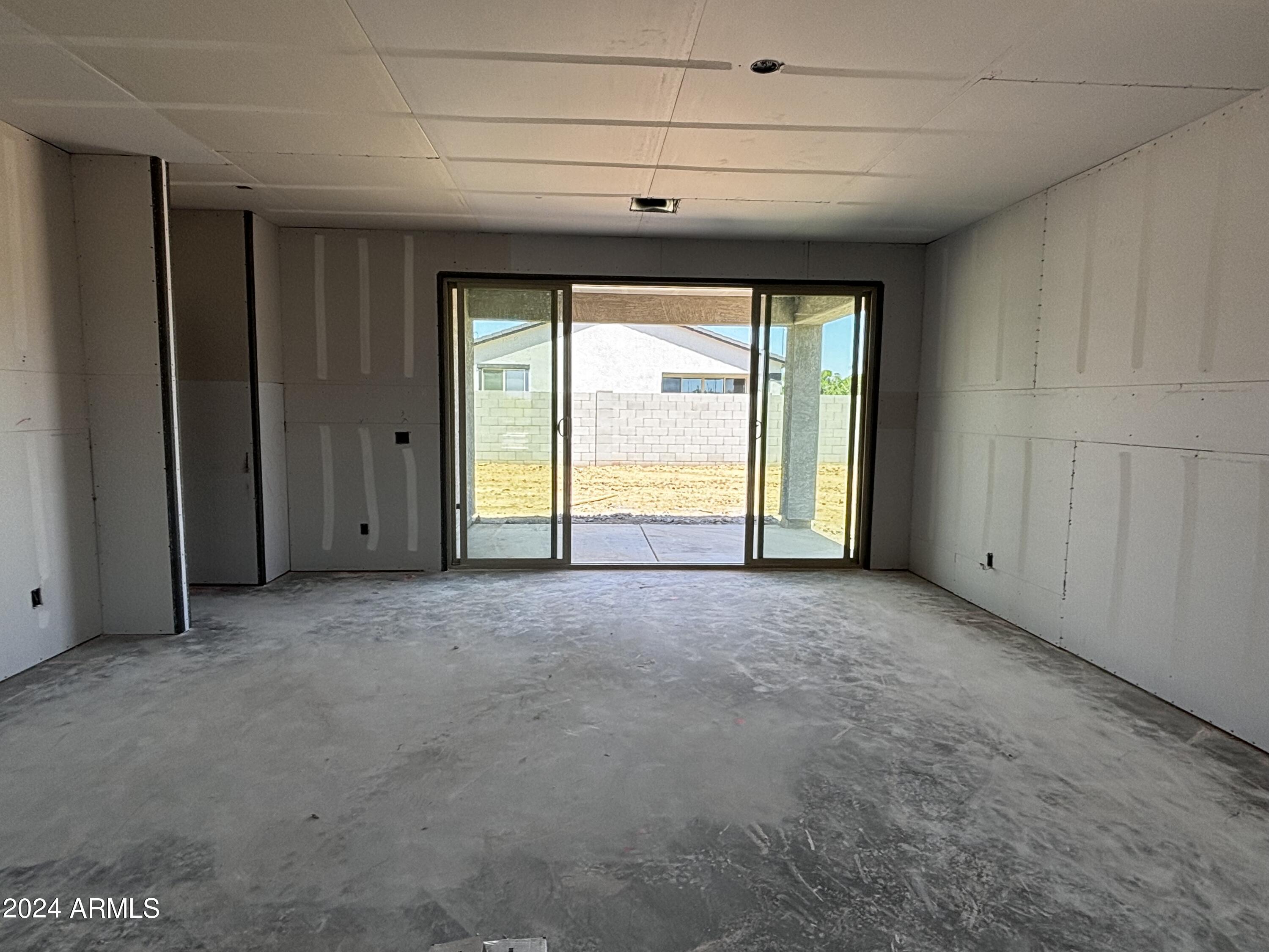 5510 West Summerside Road Laveen, AZ 85339 - Photo 11 of 30 011 Great room