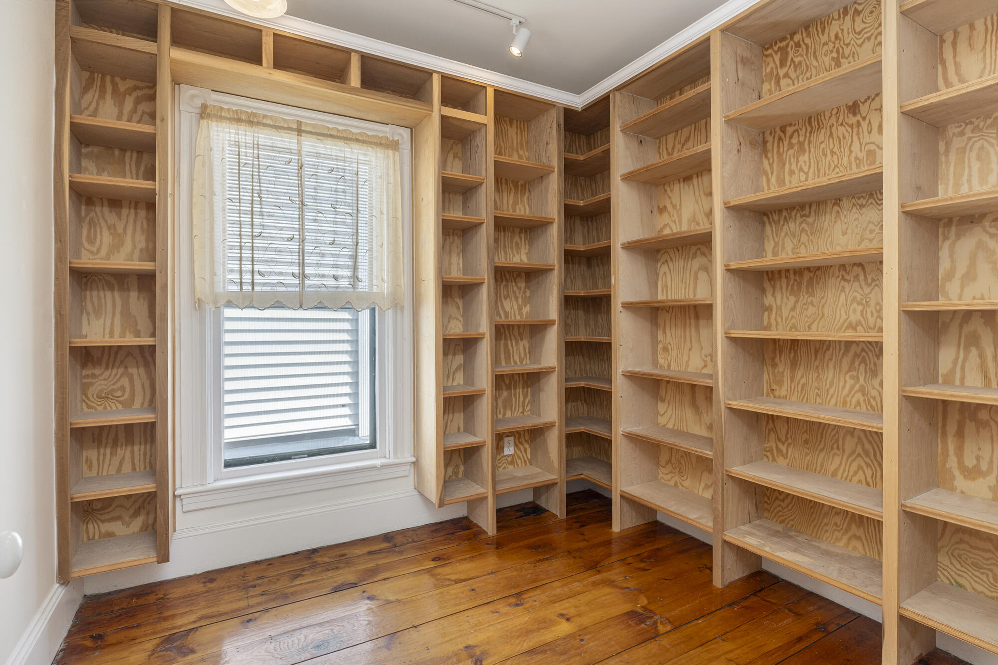 259 Spring Street Portland, ME 04102 - Photo 40 of 71 259 Spring_W5_41