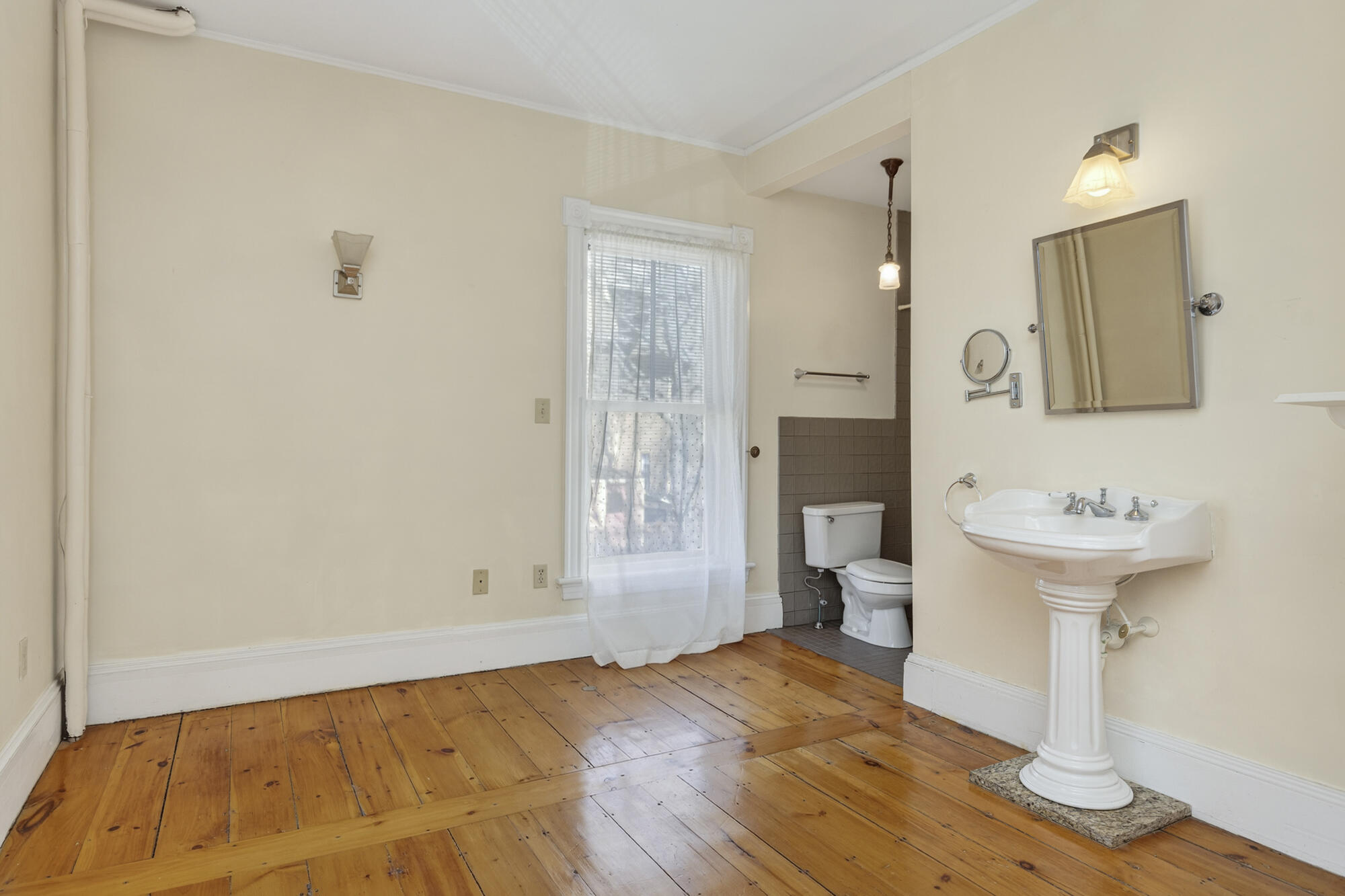 259 Spring Street Portland, ME 04102 - Photo 45 of 71 259 Spring_W5_46