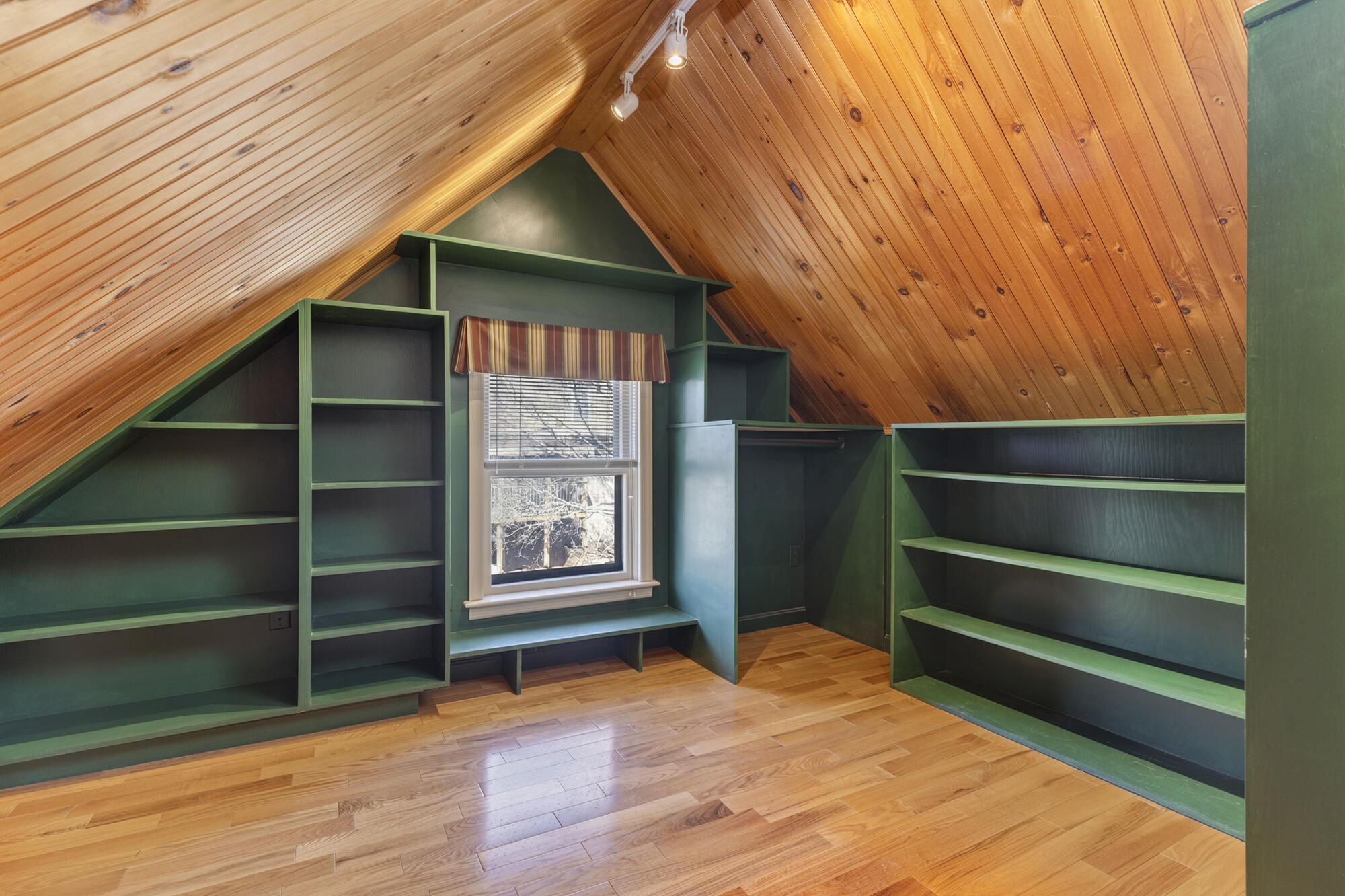 259 Spring Street Portland, ME 04102 - Photo 55 of 71 259 Spring_W5_57