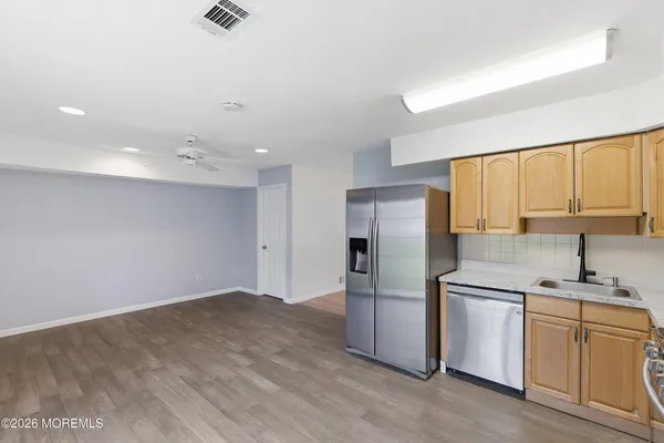 $3,300 | 280 Fairfield Place, Morganville, NJ 07751