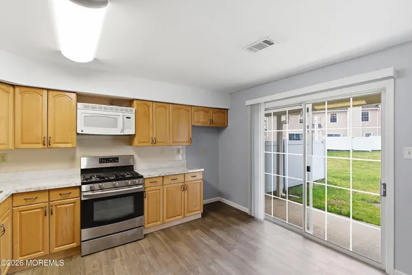 $3,300 | 280 Fairfield Place, Morganville, NJ 07751