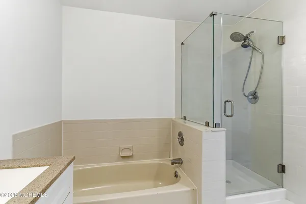 $3,300 | 280 Fairfield Place, Morganville, NJ 07751