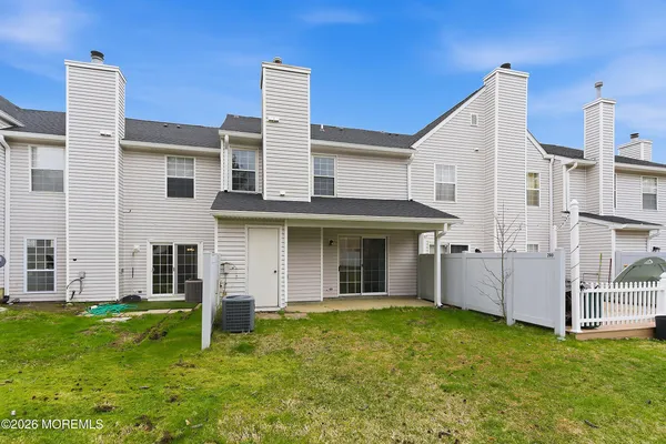 $3,300 | 280 Fairfield Place, Morganville, NJ 07751