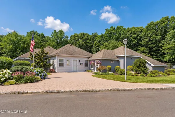 $3,300 | 280 Fairfield Place, Morganville, NJ 07751