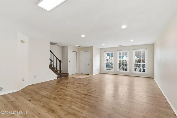 $3,300 | 280 Fairfield Place, Morganville, NJ 07751