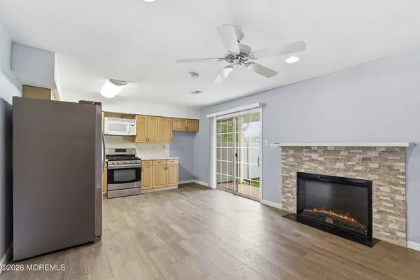 $3,300 | 280 Fairfield Place, Morganville, NJ 07751