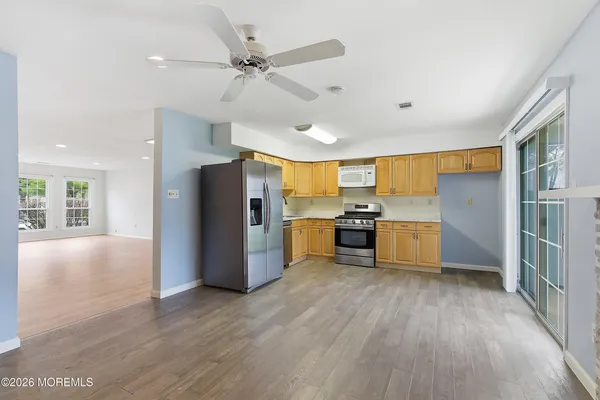 $3,300 | 280 Fairfield Place, Morganville, NJ 07751