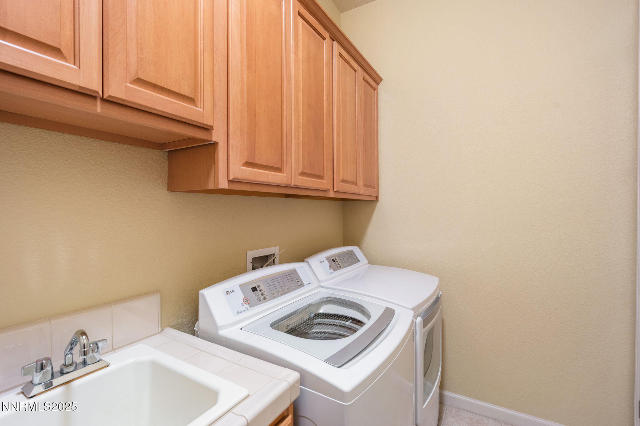 9900 Wilbur May Parkway, Unit 906 Reno, NV 89521 - Photo 29 of 44 a view of bathroom with washing machine