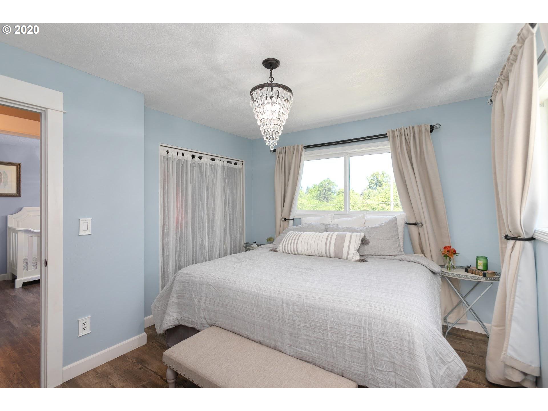 3319 Southwest Primrose Street Portland, OR 97219 - Photo 12 of 27 Gallery Image 12