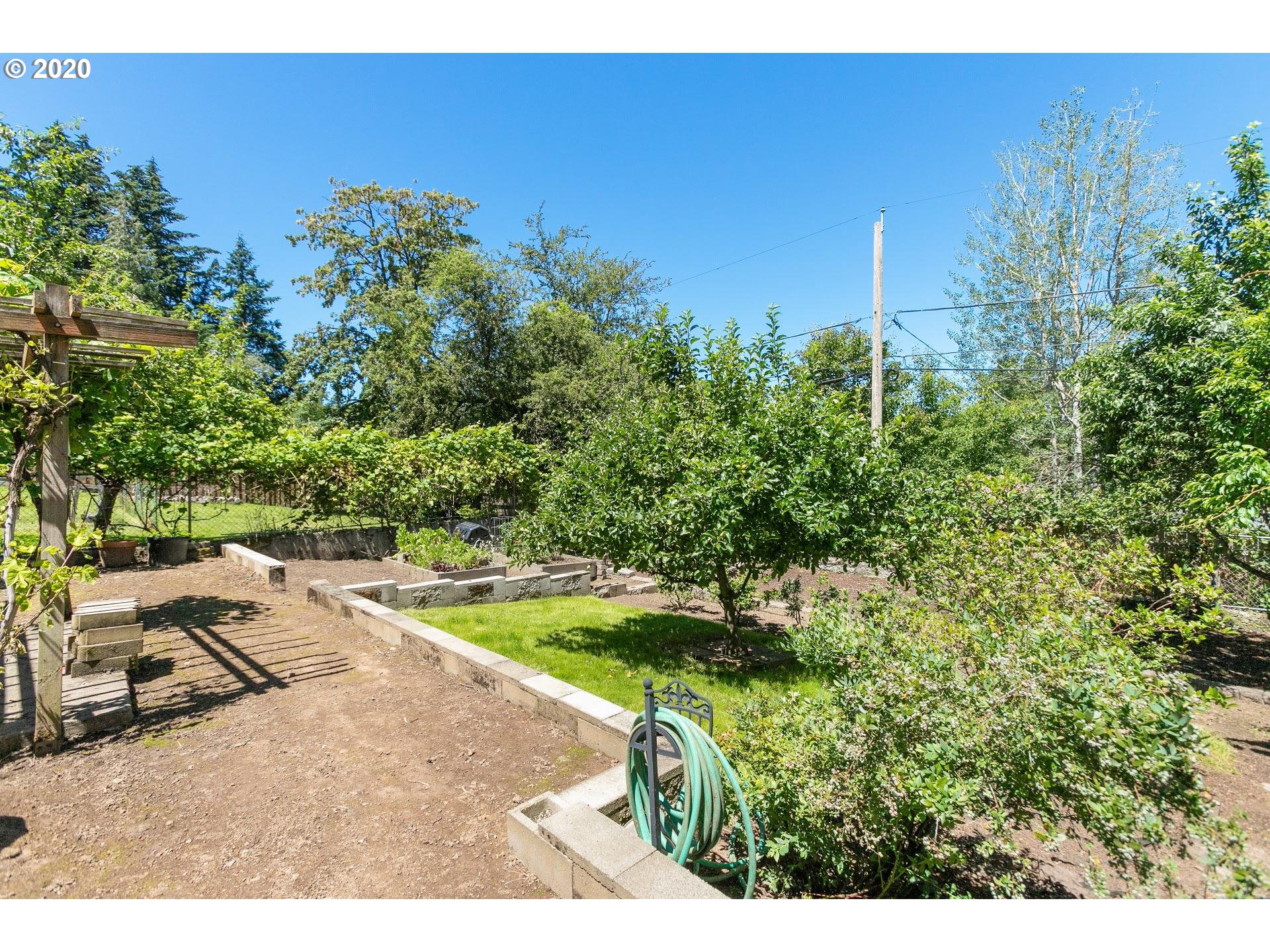 3319 Southwest Primrose Street Portland, OR 97219 - Photo 24 of 27 Gallery Image 24