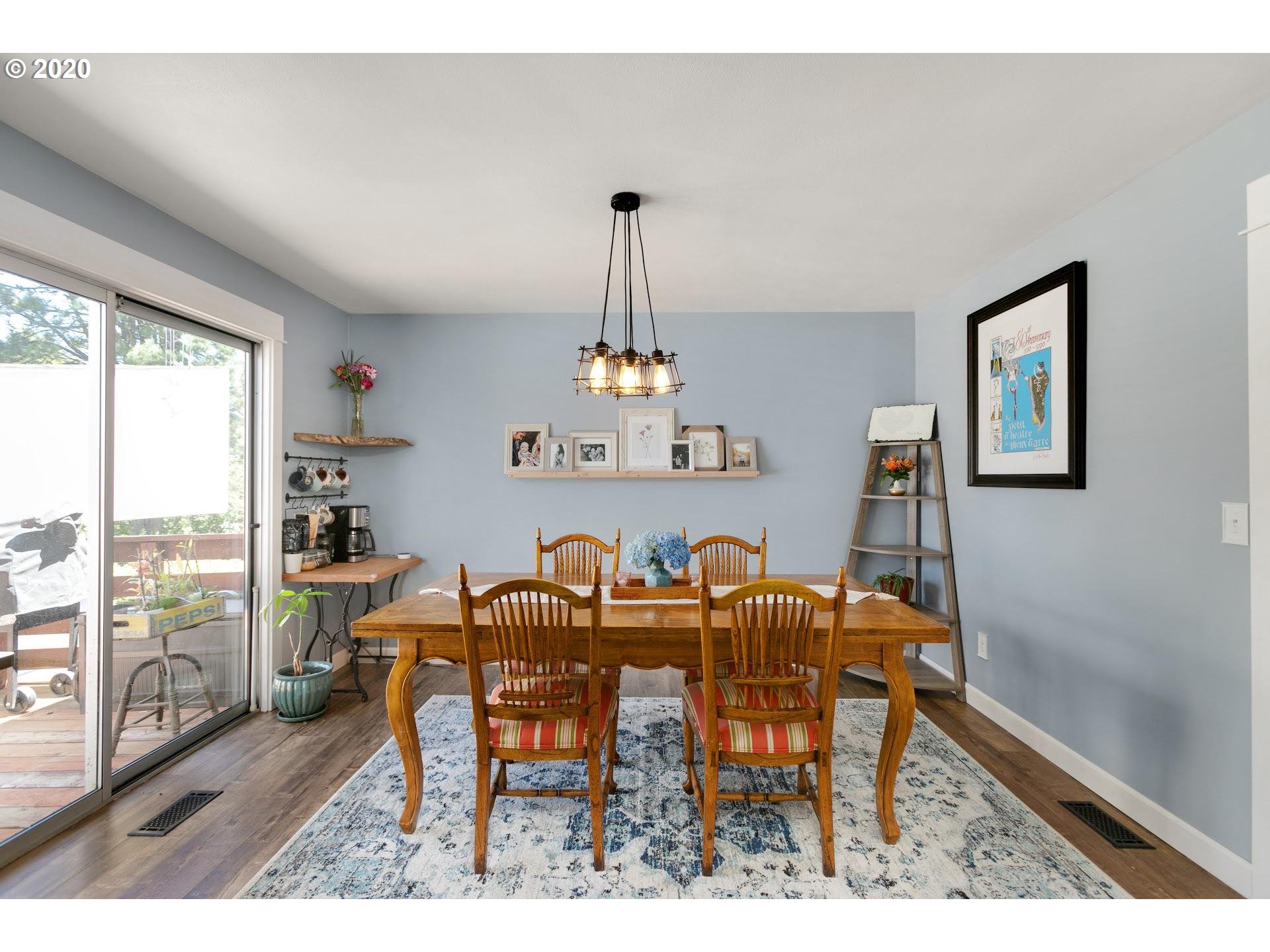 3319 Southwest Primrose Street Portland, OR 97219 - Photo 9 of 27 Gallery Image 9