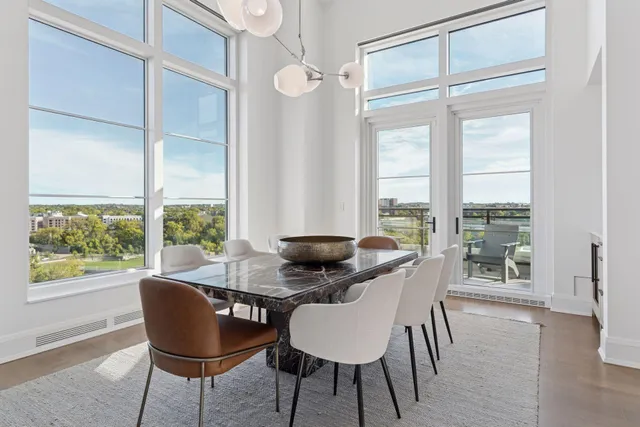$1,895,000 | 1111 West River Parkway, Unit 8D, Minneapolis, MN 55415