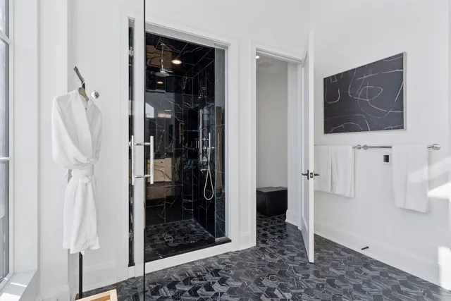 $1,895,000 | 1111 West River Parkway, Unit 8D, Minneapolis, MN 55415