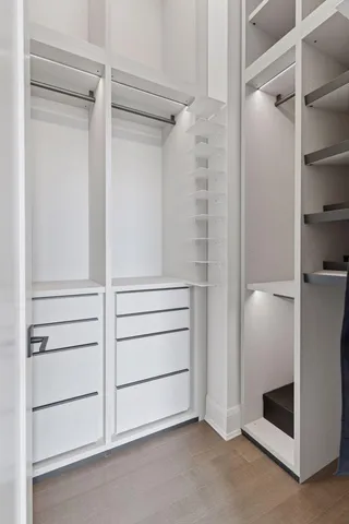 $1,895,000 | 1111 West River Parkway, Unit 8D, Minneapolis, MN 55415