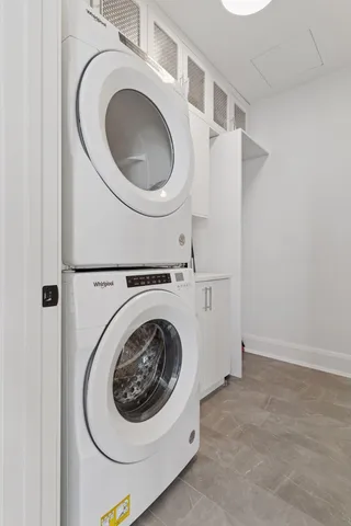 $1,895,000 | 1111 West River Parkway, Unit 8D, Minneapolis, MN 55415