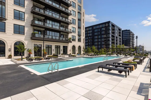 $1,895,000 | 1111 West River Parkway, Unit 8D, Minneapolis, MN 55415