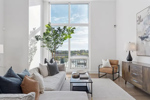 $1,895,000 | 1111 West River Parkway, Unit 8D, Minneapolis, MN 55415