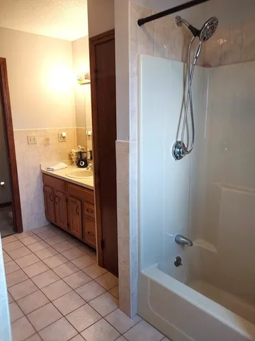 $599,900 | 675 Lees River Avenue, Somerset, MA 02725