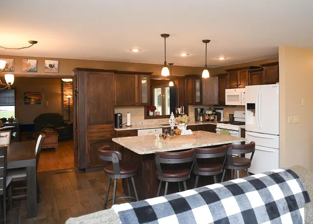 $394,900 | 222 Lakeview Drive, Spicer, MN 56288