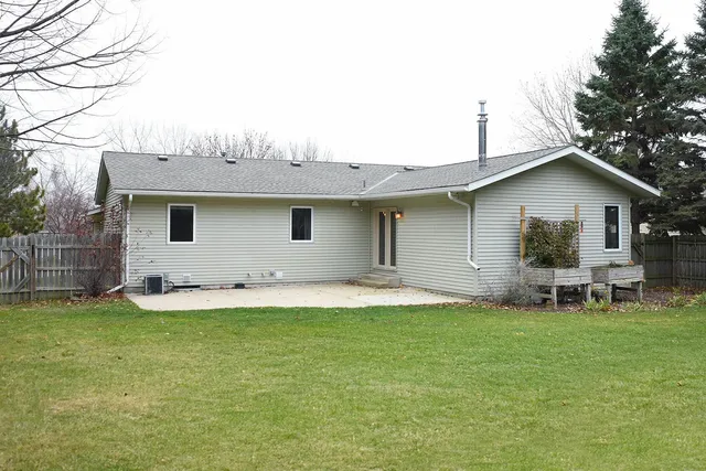 $394,900 | 222 Lakeview Drive, Spicer, MN 56288