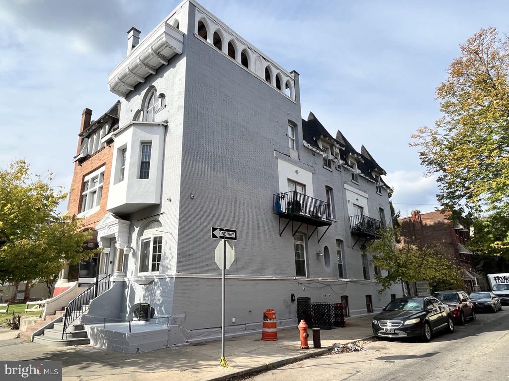 1921 West Diamond St  