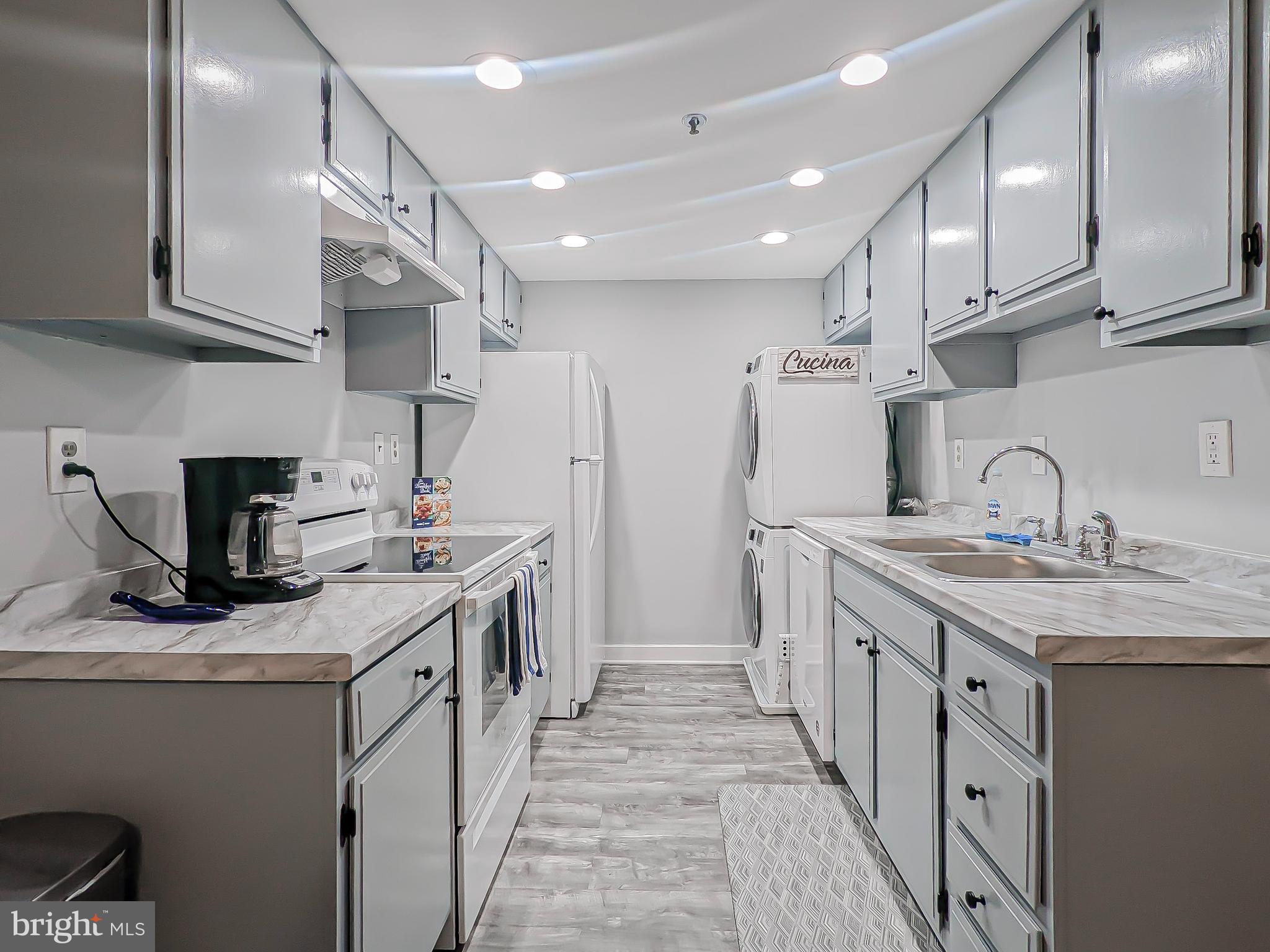 5911 Edsall Road, Unit PH06 Alexandria, VA 22304 - Photo 18 of 70 Gallery Image 18