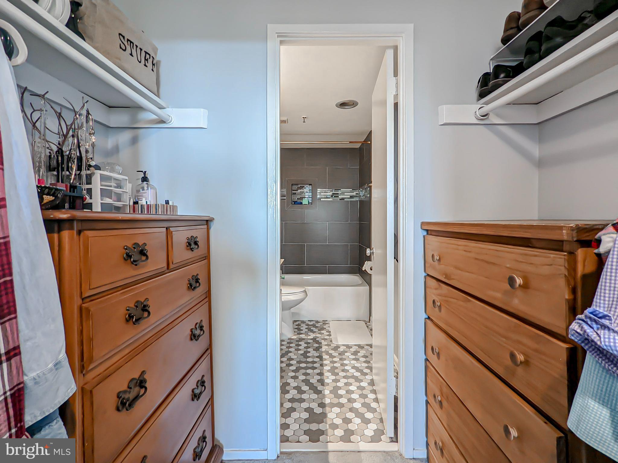 5911 Edsall Road, Unit PH06 Alexandria, VA 22304 - Photo 40 of 70 Gallery Image 40