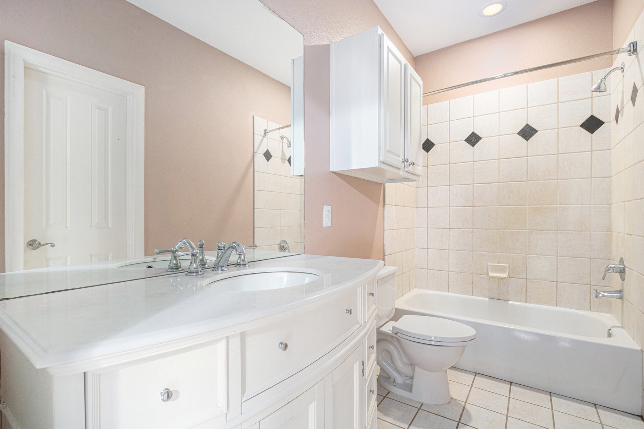 2402 Calumet Street, Unit B Houston, TX 77004 - Photo 30 of 44 a bathroom with a sink a toilet and shower