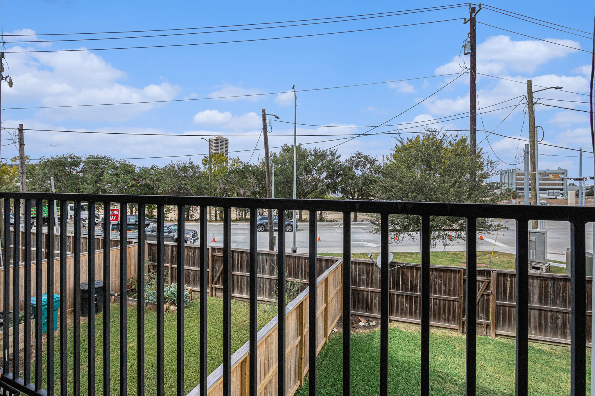 2402 Calumet Street, Unit B Houston, TX 77004 - Photo 37 of 44 a view of a balcony