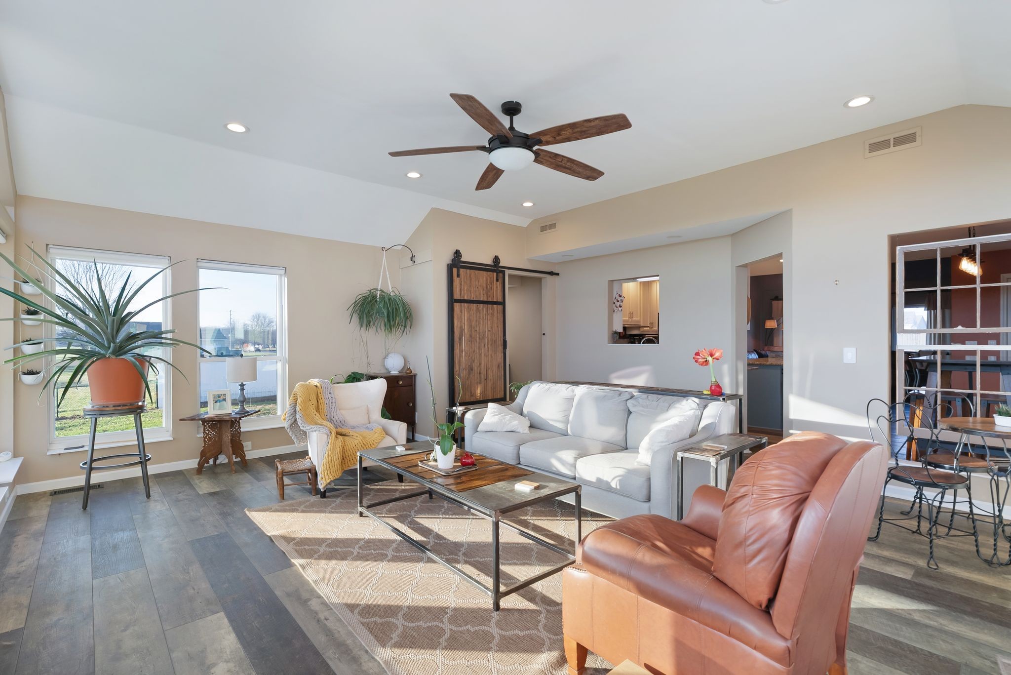485 Rigney Road Manchester, TN 37355 - Photo 25 of 61 a living room with furniture or window and a table