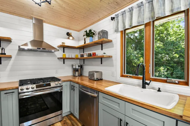 $529,000 | W10508 East Harmony Drive, Lodi, WI 53555