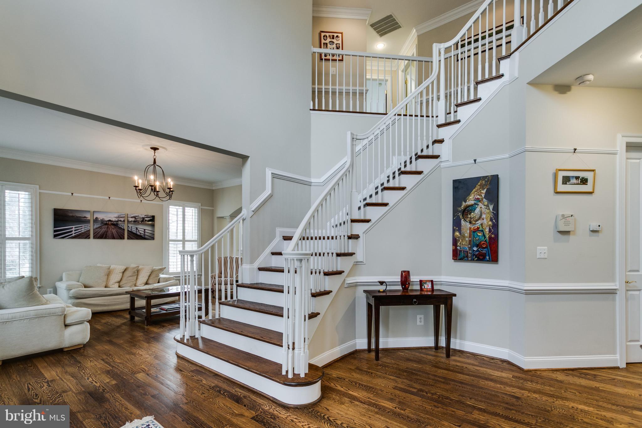 9109 Ridge Lane Vienna, VA 22182 - Photo 2 of 30 Interior (General)