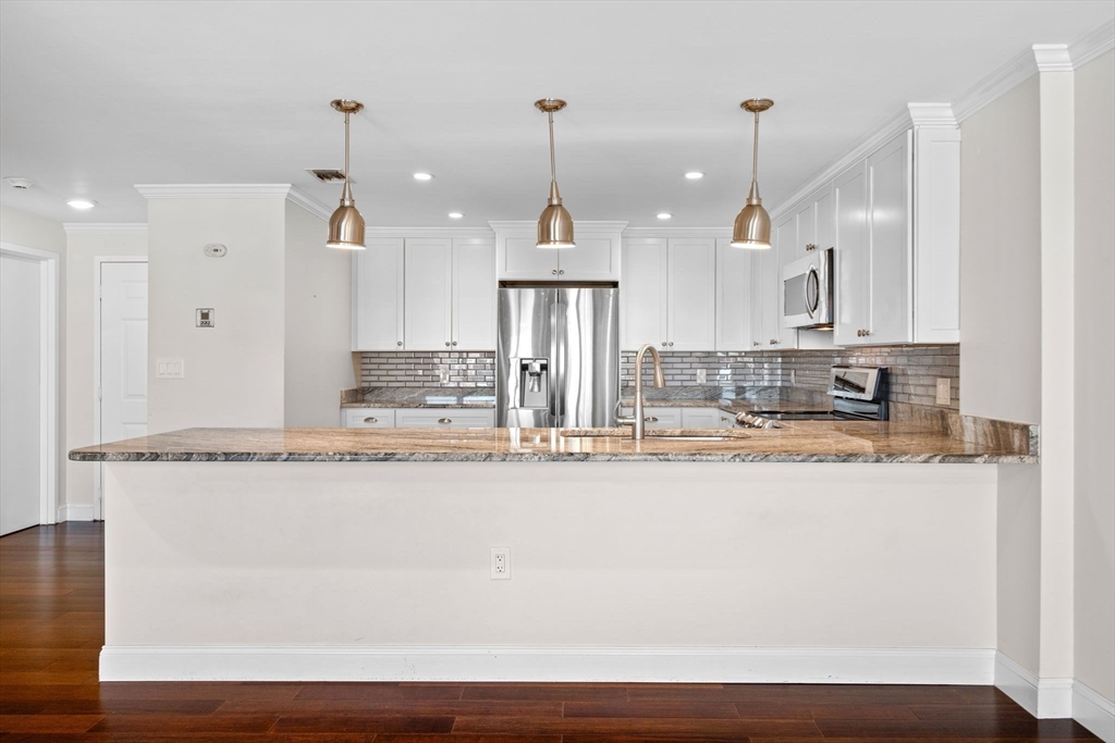 154 Lynnway, Unit 520 Lynn, MA 01902 - Photo 10 of 38