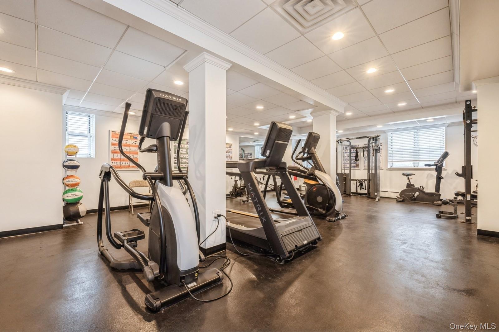 700 Shore Road, Unit 4O Long Beach, NY 11561 - Photo 28 of 42 a view of a room with gym equipment